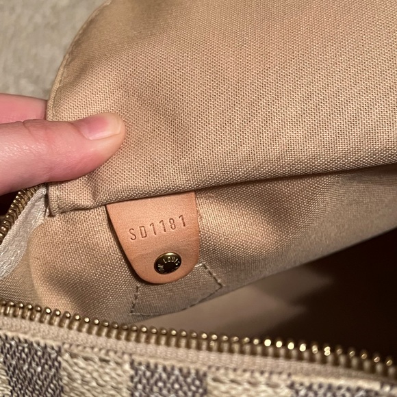 Authentic Louis Vuitton Speedy 30 - Picture 4 of 14